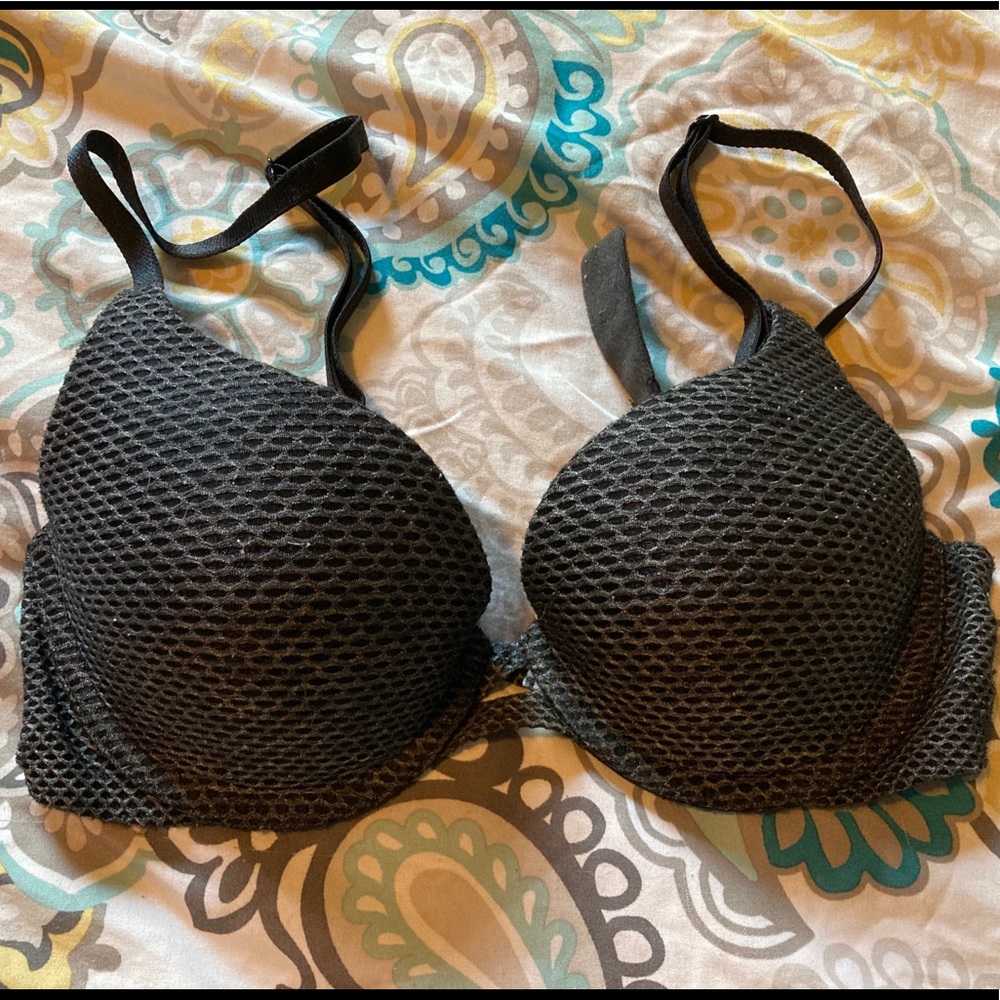 Victoria’s Secret Perfect Shape 32B Black Bra